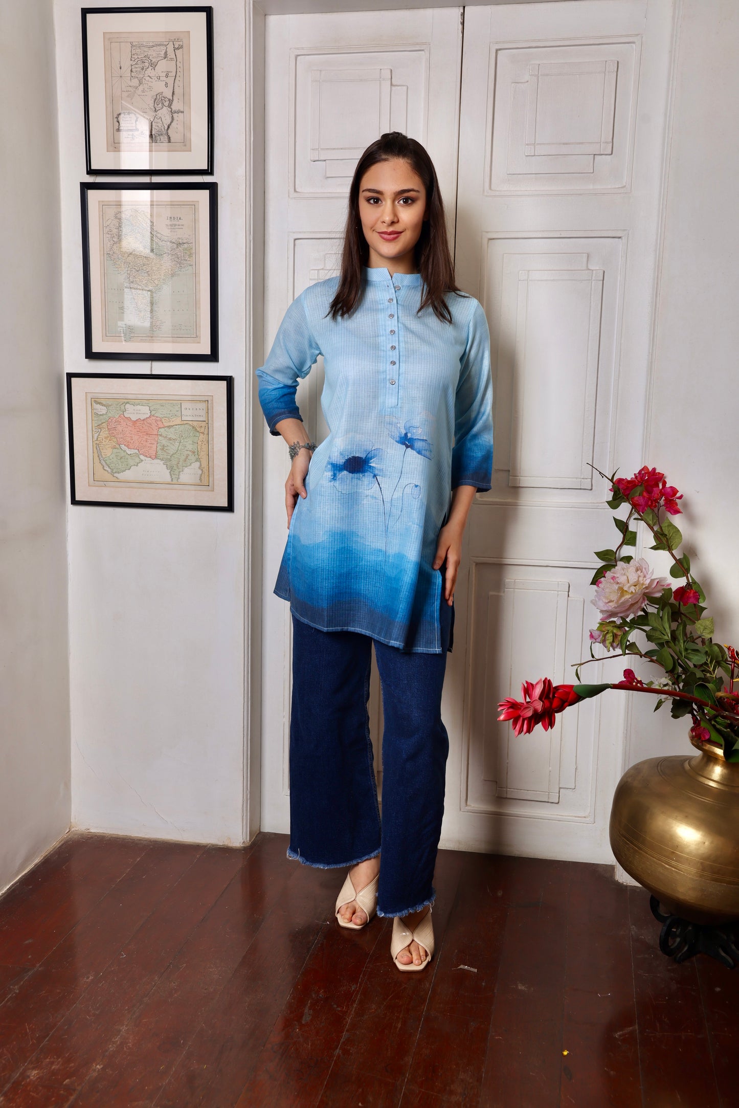 Blue Shaded Printed Linen Short Kurti