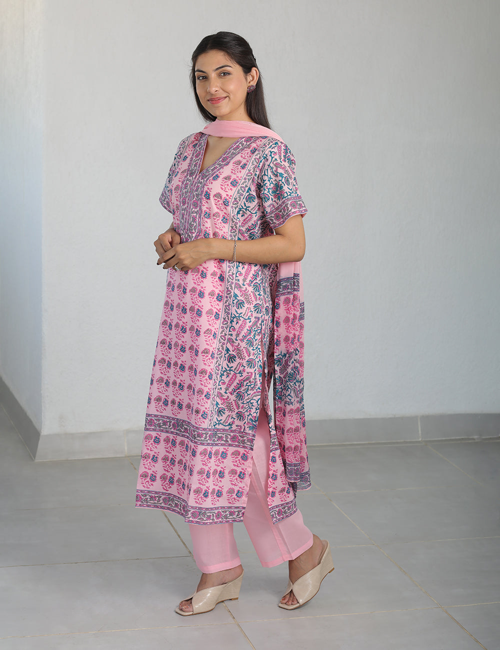 Zainab Ethnic Suit