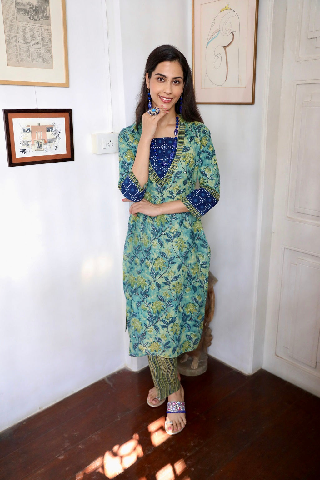 Printed Floral Dhaboo Yoke Ethnic Suit