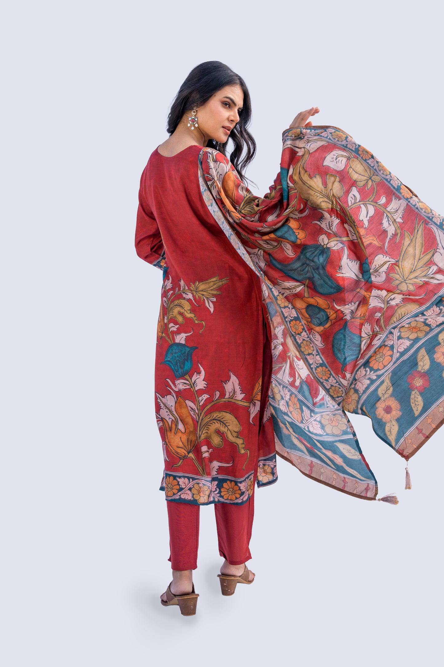 Floral Jari Embroiderey Yoke