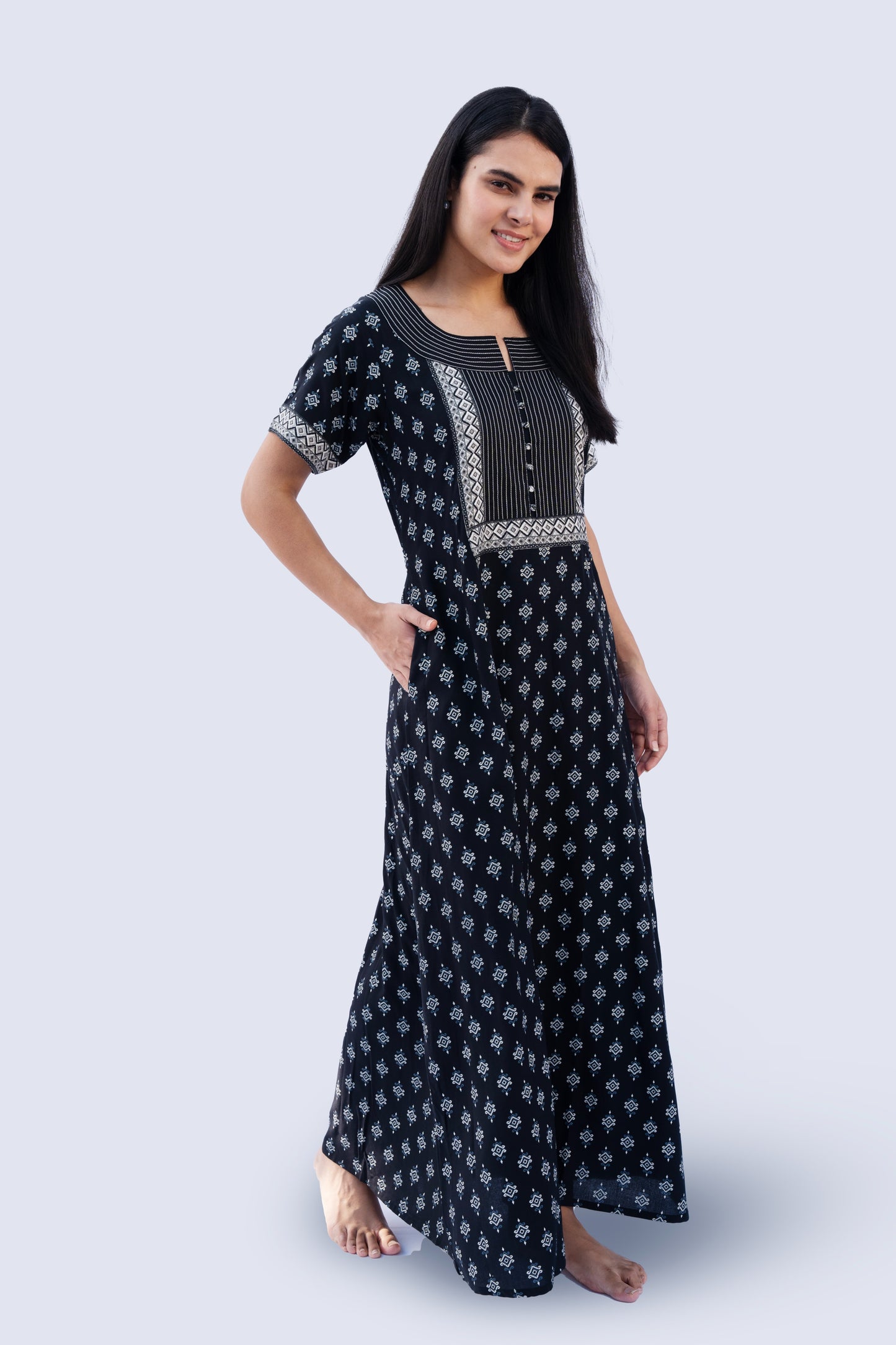Stitch yoke/neck sleeve