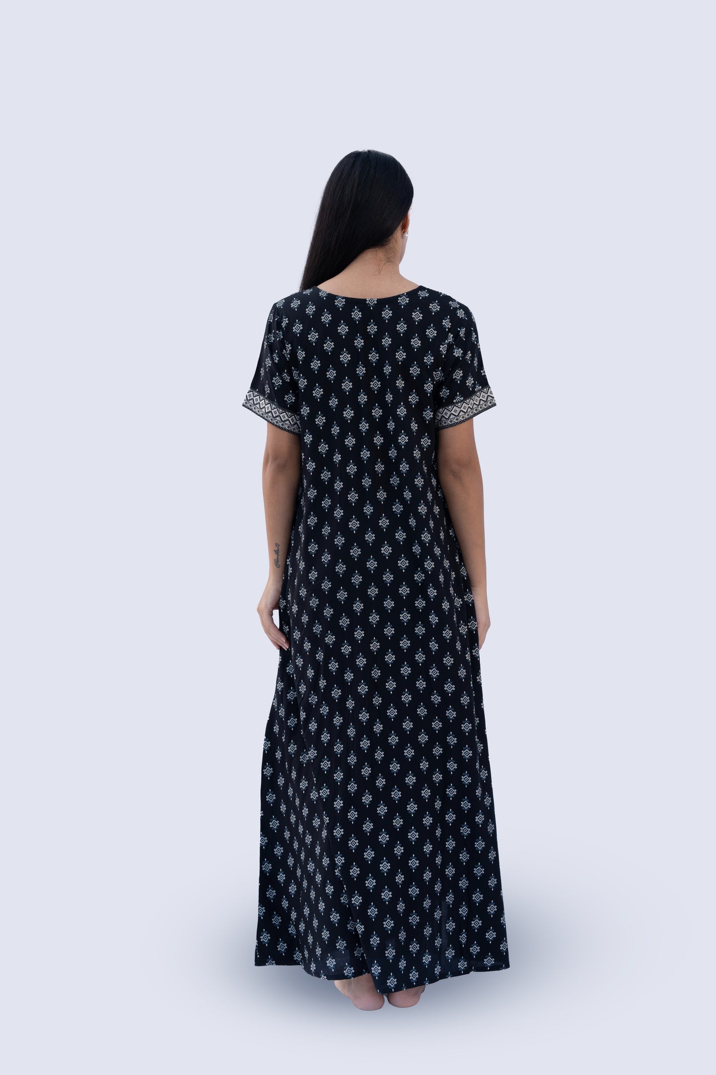 Stitch yoke/neck sleeve