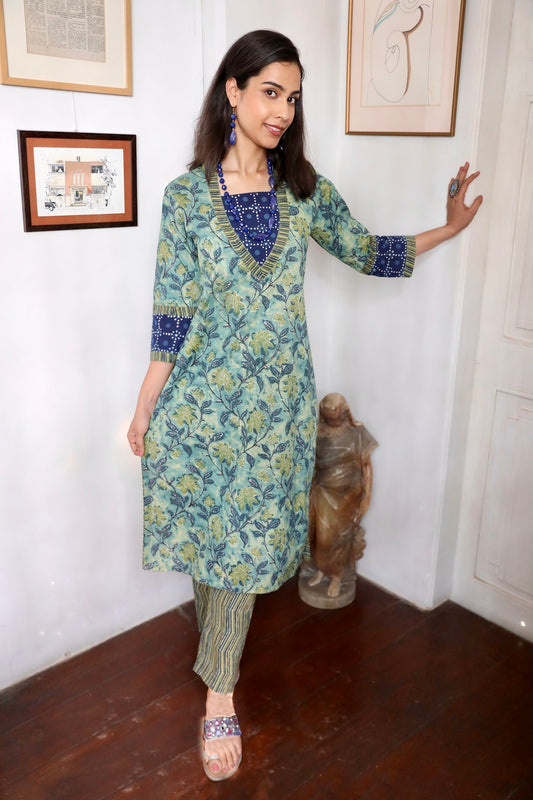 Printed Floral Dhaboo Yoke Ethnic Suit